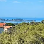 Proche Ajaccio Et Exclusive 2 A 10 Voyageurs *