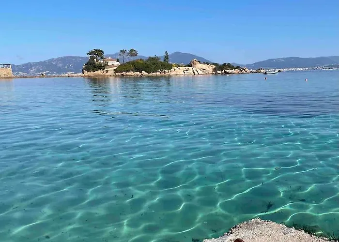 Proche Ajaccio Et Exclusive 2 A 10 Voyageurs *