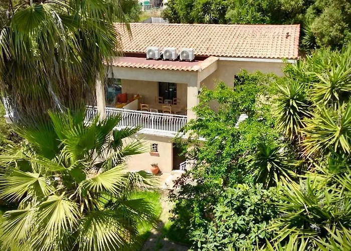 Hébergement de vacances Proche Ajaccio Et Exclusive 2 A 10 Voyageurs